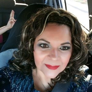 Meet your Posher, Hermelinda